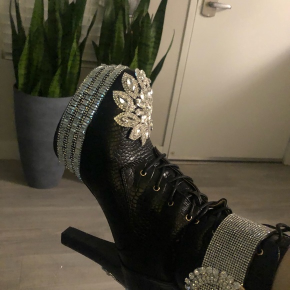 beautiful amazing black high boots - Picture 5 of 6